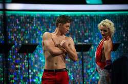 Участницы проекта «Кто против блондинок?» раздели популярного телеведущего