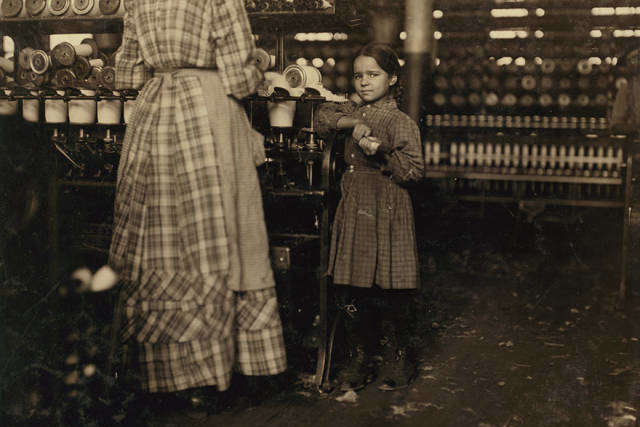 Як виглядала дитяча праця 100 років тому. Фотогалерея