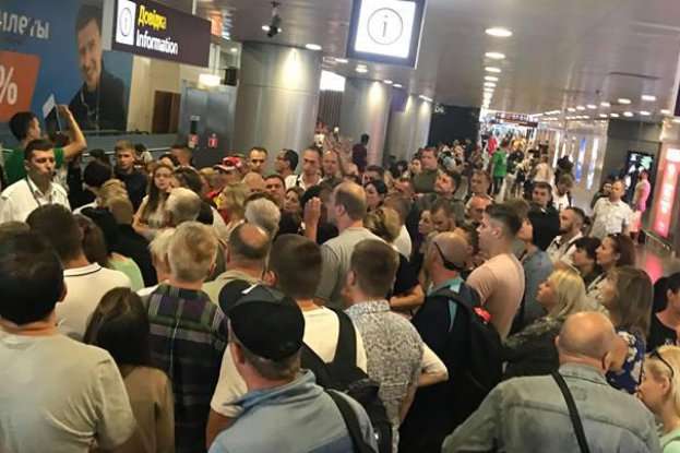 Пасажири Bravo знову застрягли в українських аеропортах 