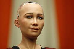 Киборг в депрессии: Робот София страдает от фантомного иудаизма