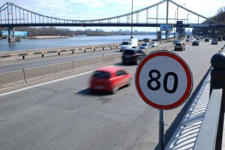 Депутати хочуть збільшити швидкість руху у Києві до 80 км/год