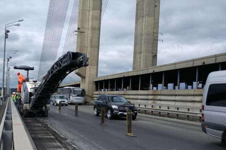 До уваги водіїв! На Південному мосту очікується затор через ремонт