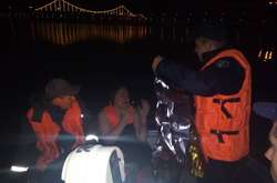 З Дніпра врятували жінку у напівпритомному стані