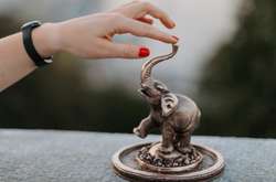 У центрі столиці з’явилася нова мініатюрна скульптура (фото)