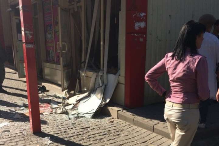 В окупованому Донецьку прогримів вибух в магазині – соцмережі