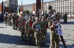 У центрі Києва попрощалися із загиблим на Донбасі Володимиром Матвієнком