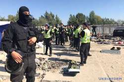 Поліція затримала Тітушок, які вдавали охорону незаконного будівництва