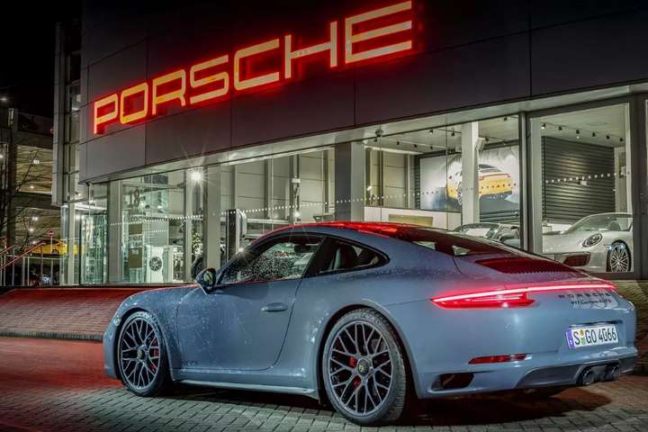 Porsche розпочне виробляти електрокари