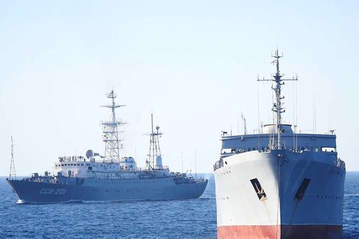 Стало відомо, як росіяни заважали проходу кораблів ВМС України в Азовське море