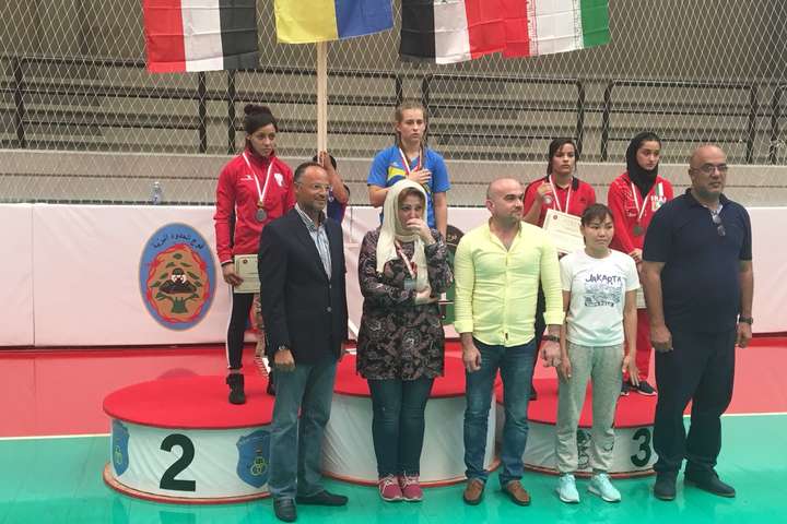 Українські борчині повертаються з трьома нагородами з турніру у Лівані