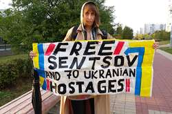 В Чикаго и Москве прошли синхронные акции в поддержку политзаключенных Сенцова и Балуха