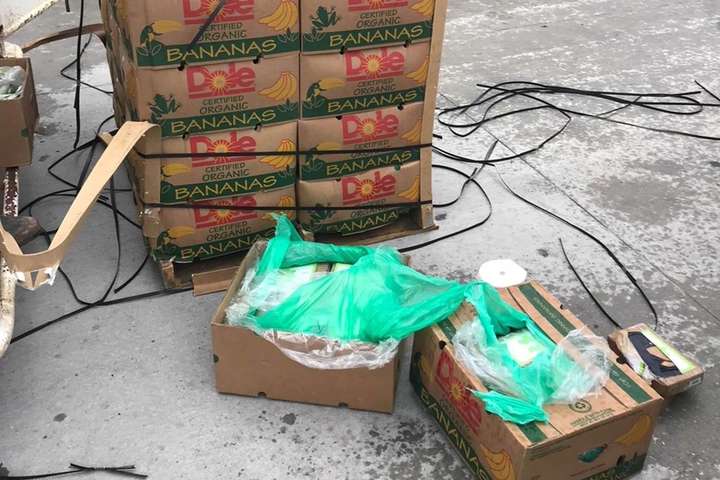 Техасской тюрьме пожертвовали 45 ящиков бананов, под которыми был спрятан кокаин на $18 млн