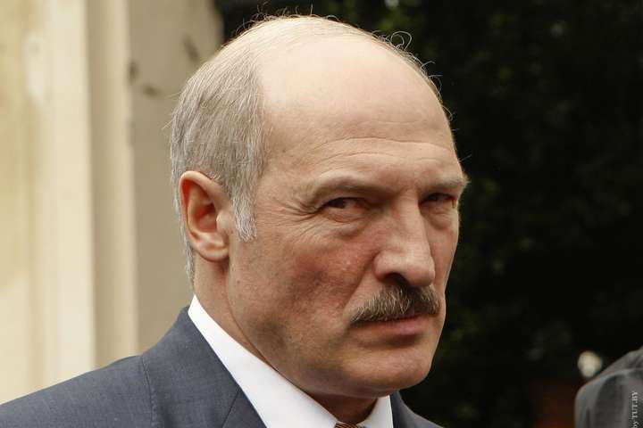 Лукашенко хоче закрити кордон для «бандитів» з України