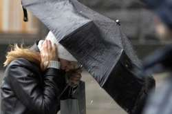Погода в Україні стане ще холоднішою: з дощем і сильними вітрами