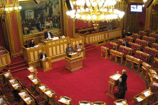 У парламенті Норвегії шукали «прослушку» через російського шпигуна