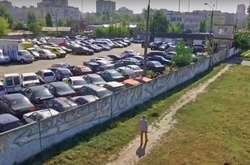 За порушення ПДР машини евакуюють на штрафмайданчик