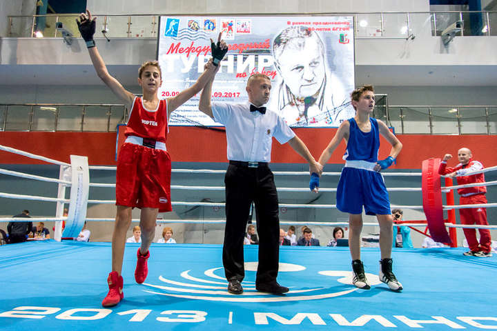 Українські боксери завоювали дев'ять медалей на юніорському турнірі у Білорусі