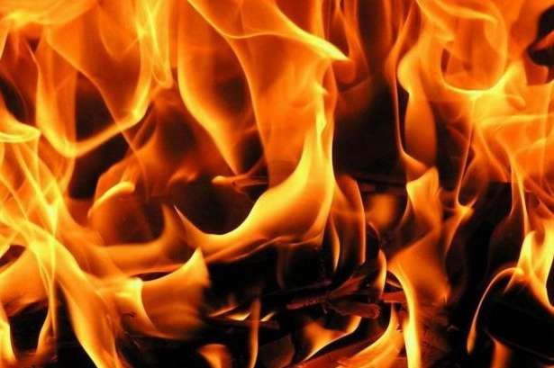 На Львівщині спалахнув бензин, ледве не згоріли двоє людей