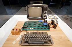 Раритетный компьютер Apple-I продан на аукционе за $375 тыс.