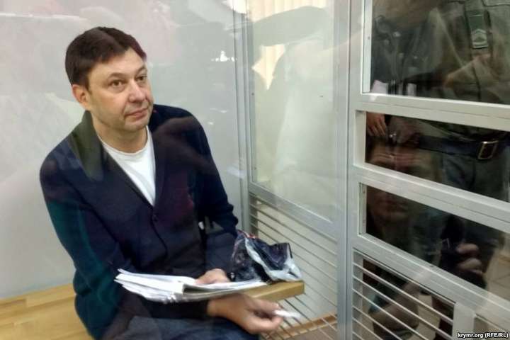 Кремлівського пропагандиста Вишинського не доставили до суду, засідання відклали
