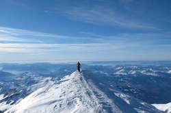 Известный украинский телеведущий покорил самую высокую точку Европы