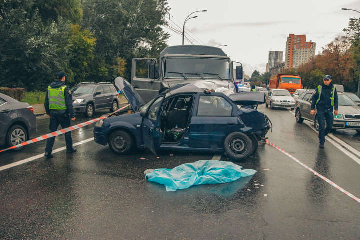У жахливій ДТП у Києві загинув працівник поліції