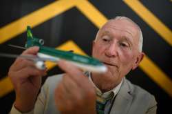 67-річний Майкл Келлі володіє найбільшою в світі приватною колекцією літаків, вертольотів і інших літальних апаратів