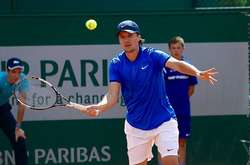 Український тенісист Молчанов зазнав поразки від лідерів посіву на турнірі в Китаї