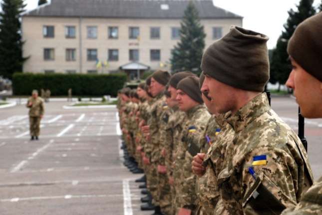 Генштаб спростував фейк про призовників на Донбасі 