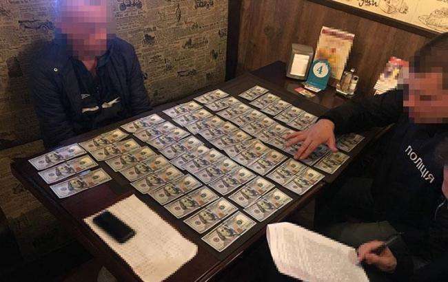 Поліція затримала на хабарі полковника Генштабу Збройних сил України