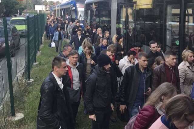 Знову зупинилася швидкісна лінія трамвая у Києві