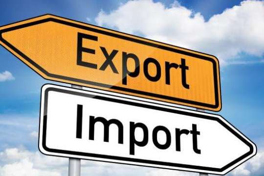 Українську економіку продовжує «штовхати» торгівля імпортом - Пинзеник