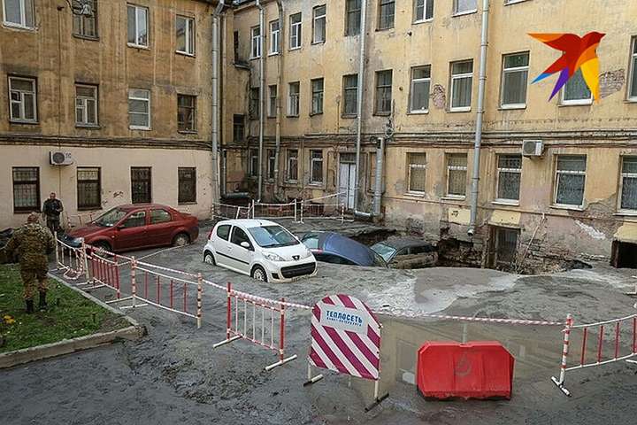 У Санкт-Петербурзі прорвало тепломережу. Загинули двоє хлопців, які сиділи в кафе