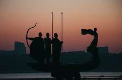 Волшебные фото с Днепровской набережной. Как выглядит Киев на рассвете