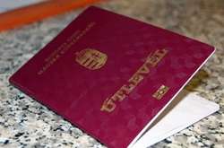 Прокуратура порушила справу про держзраду за фактом видачі угорських паспортів на Закарпатті 