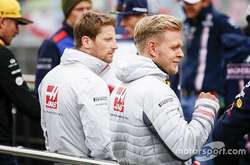 Формула-1. Ромен Грожан та Кевін Магнуссен продовжать виступати за Haas