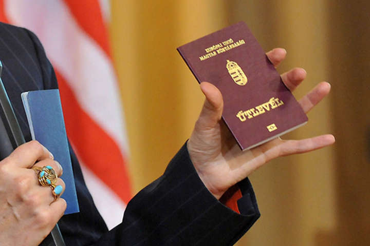 Порошенко прокоментував «паспортний скандал» на Закарпатті