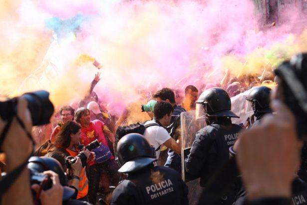 Внаслідок протестів у Барселоні постраждали 24 людини