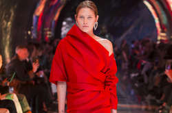 Balenciaga весна-лето 2019