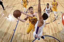 Найкращі моменти передсезонних матчів НБА (відео)