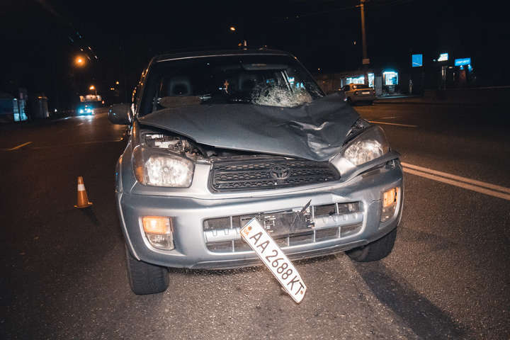 Смертельна ДТП на Троєщині: безхатченко кинувся під колеса Toyota