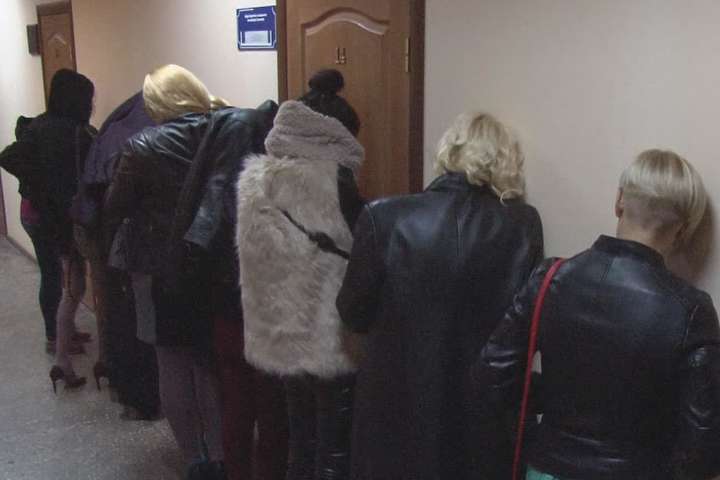 Одеські поліцейські показали, як борються з проституцією