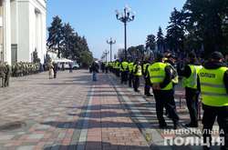 В урядовий квартал зігнали понад 800 правоохоронців