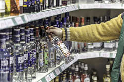 Заборона на нічний продаж алкоголю в Білорусі протрималася один день