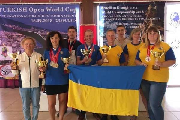 Українські гросмейстери здобули 10 медалей на чемпіонаті світу з бразильських шашок