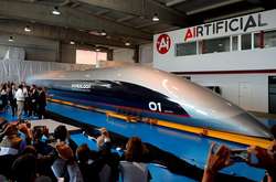 В Іспанії презентували перший у світі пасажирський Hyperloop