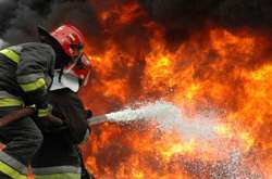 Внаслідок пожежі вагончик вигорів повністю