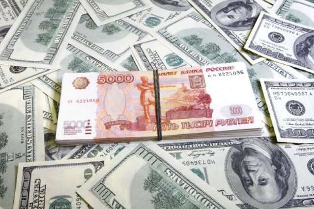 Росія готує план відмови від долара – ЗМІ 