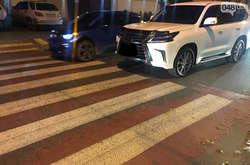 Водій елітного позашляховика здійснив наїзд на одеситку