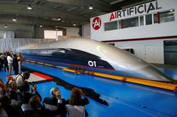 В Испании показали пассажирскую капсулу Hyperloop с потенциальной скоростью 1200 км/ч